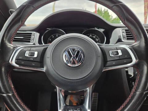 2017 Volkswagen Jetta 2.0T GLI