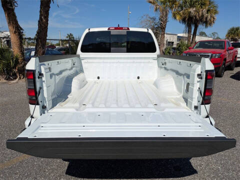 2025 Nissan Frontier SV