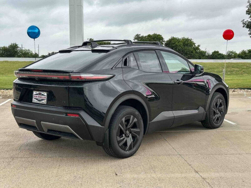 2026 Toyota C-HR SE