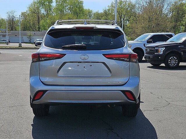 2023 Toyota Highlander Platinum
