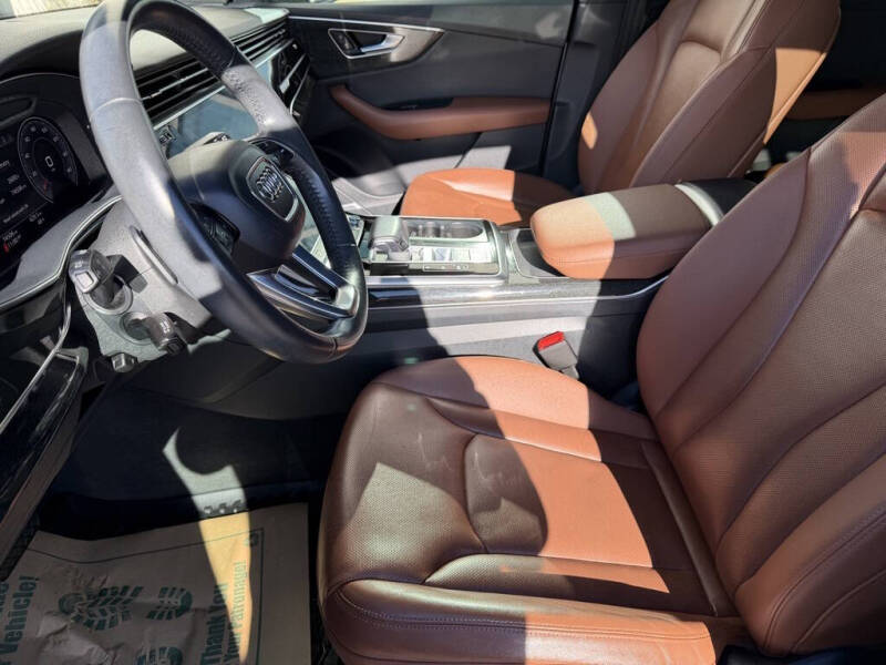 2019 Audi Q8 quattro Premium Plus 55 TFSI