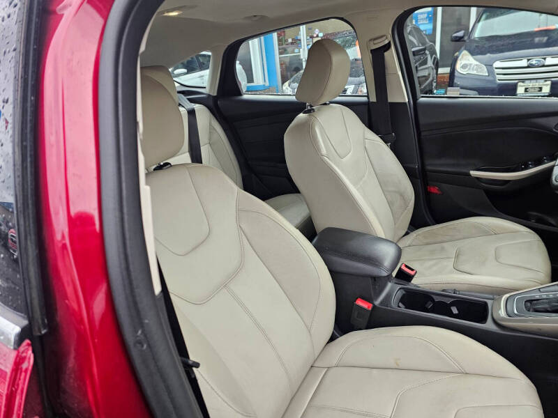 2017 Ford Focus Titanium