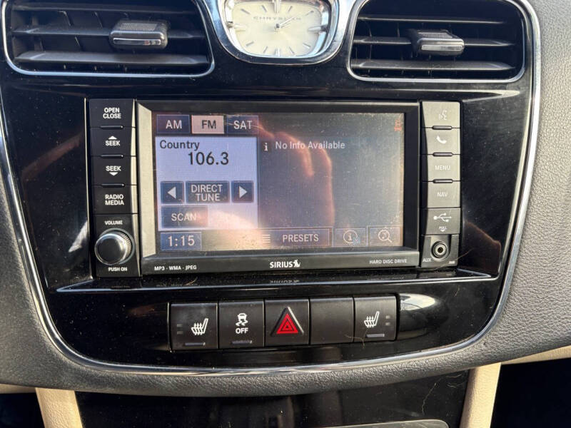 2012 Chrysler 200 Limited