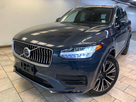 2022 Volvo XC90 T6 Momentum 7-Passenger