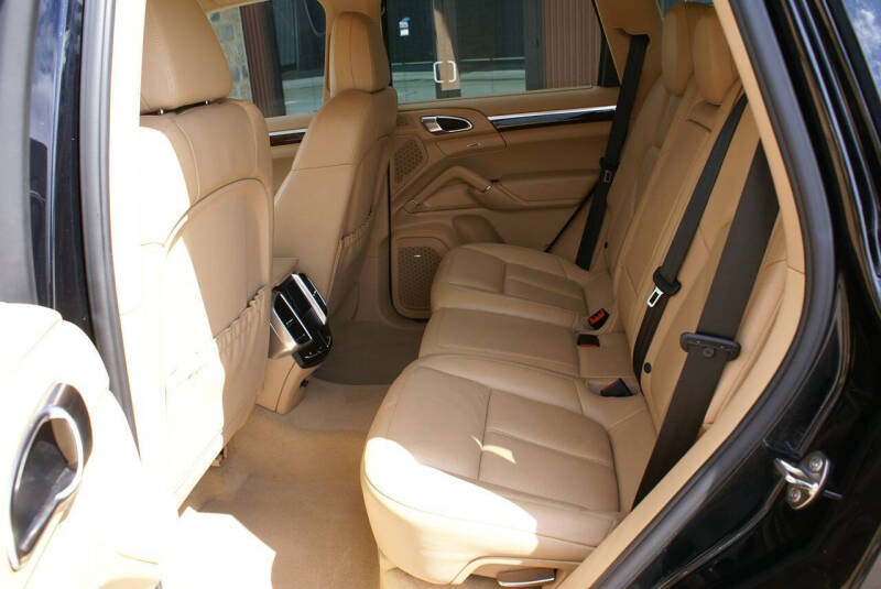 2012 Porsche Cayenne S