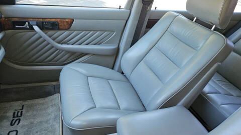 1990 Mercedes-Benz 560-Class 560 SEL