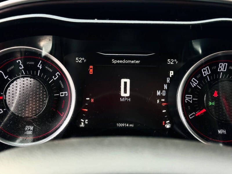 2016 Dodge Challenger SXT Plus