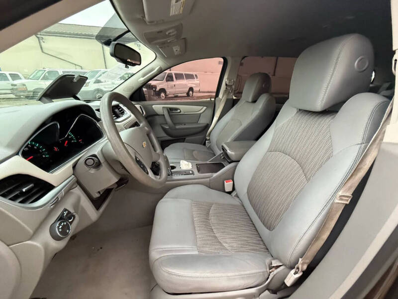 2017 Chevrolet Traverse LS