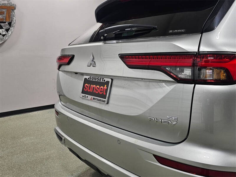 2025 Mitsubishi Outlander PHEV SE