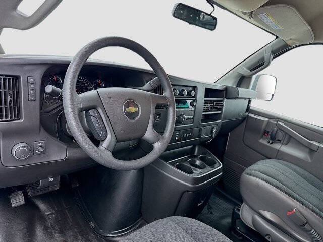 2024 Chevrolet Express 2500