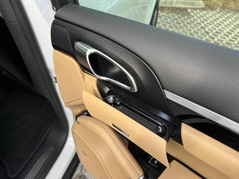 2017 Porsche Cayenne Platinum Edition