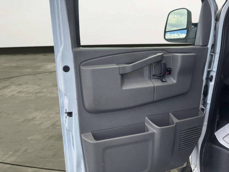 2017 Chevrolet Express 2500