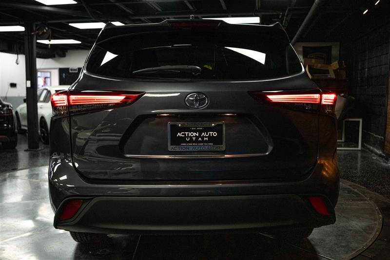 2021 Toyota Highlander LE