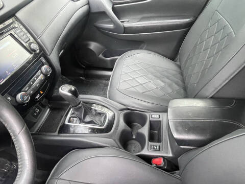2018 Nissan Rogue SV