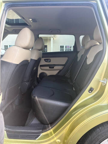 2013 Kia Soul +
