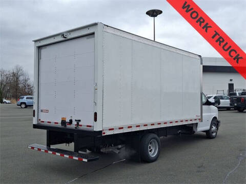 2025 GMC Savana 3500