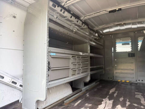 2018 GMC Savana 2500