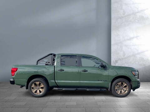 2024 Nissan Titan SV