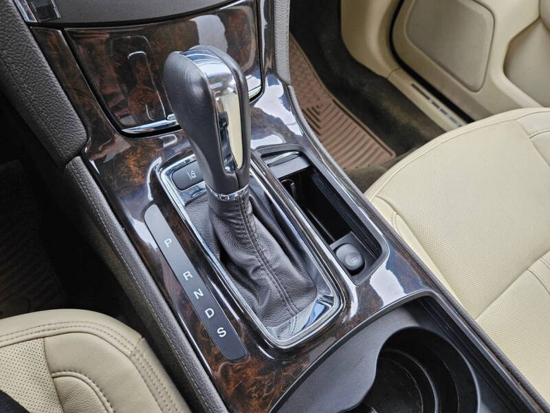 2015 Lincoln MKS