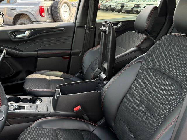 2026 Ford Escape ST-Line Select