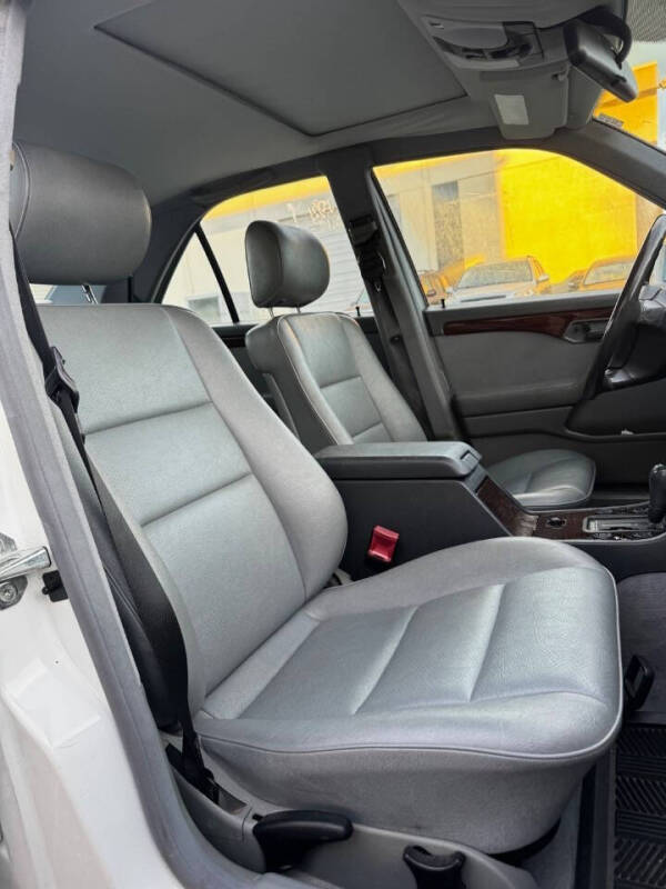 1995 Mercedes-Benz C-Class C 220