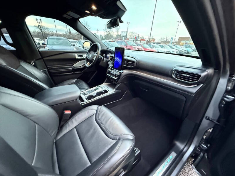 2021 Ford Explorer Platinum