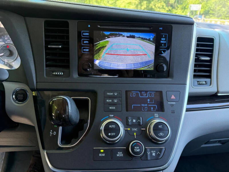 2015 Toyota Sienna