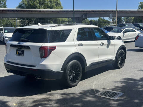 2022 Ford Explorer ST-Line