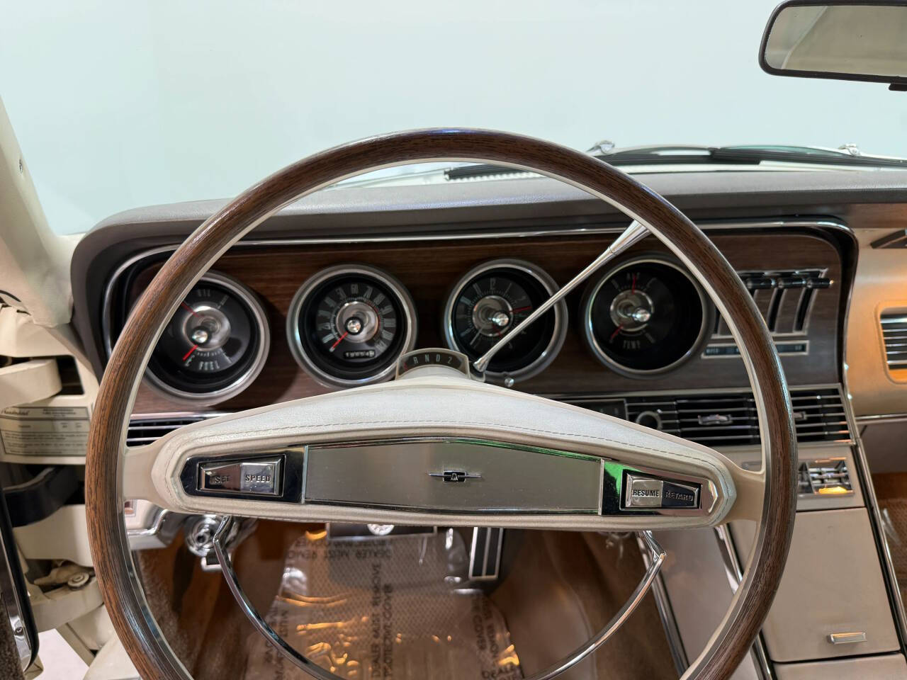 1967 Ford Thunderbird 43