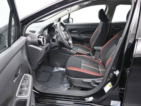 2025 Nissan Versa SR