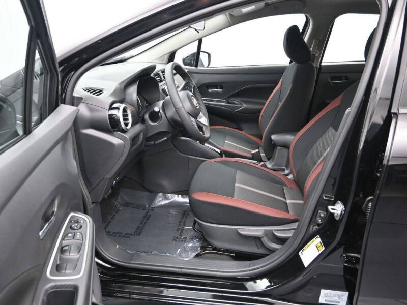 2025 Nissan Versa SR