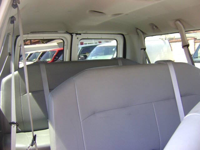 2011 Ford E-Series E-350 SD XL