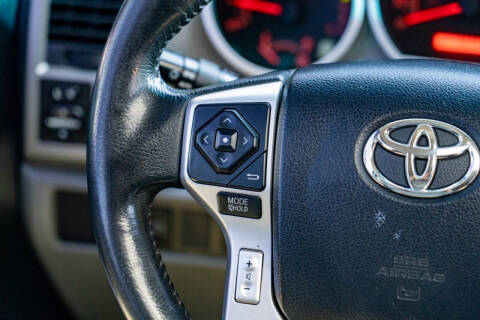 2016 Toyota Sequoia SR5