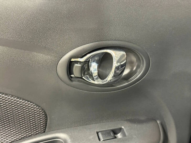 2019 Nissan Versa SV