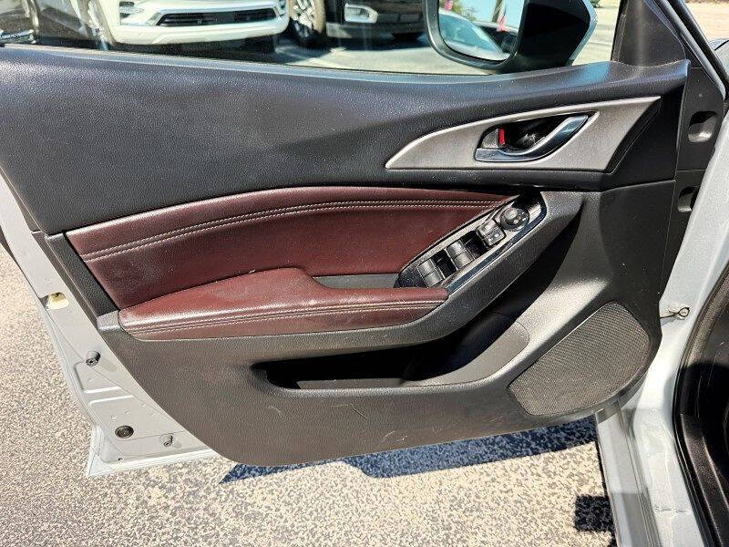 2018 Mazda MAZDA3 Touring