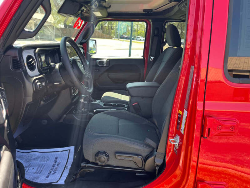 2025 Jeep Gladiator Sport S