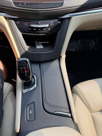 2018 Cadillac XT5 Luxury