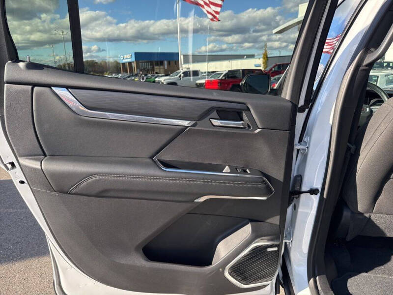 2025 GMC Acadia Elevation