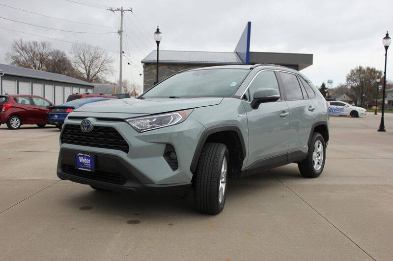 2020 Toyota RAV4 Hybrid XLE