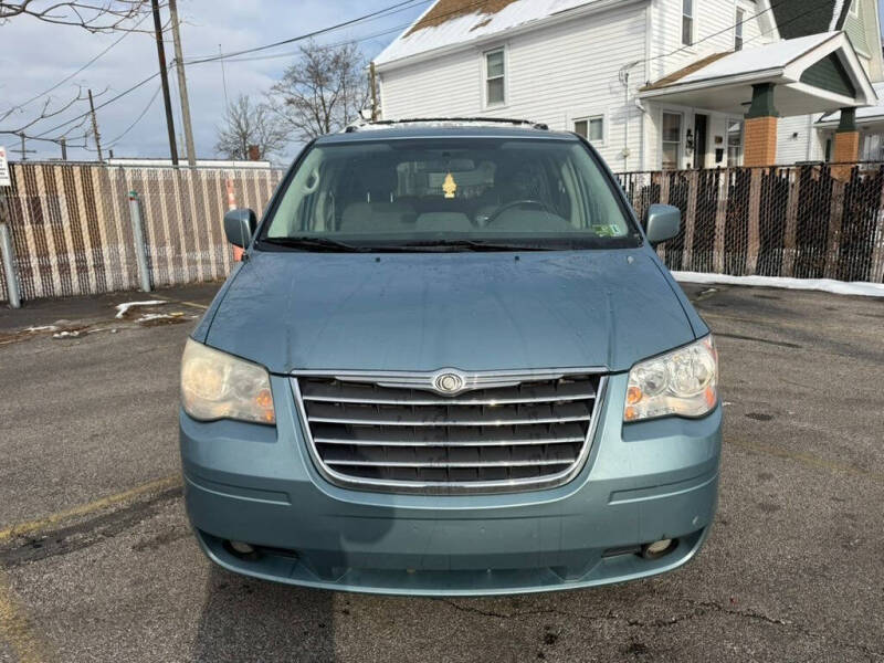2009 Chrysler Town and Country Touring