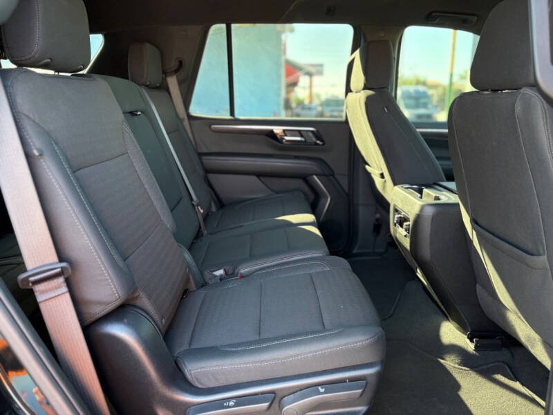 2025 Chevrolet Tahoe LS
