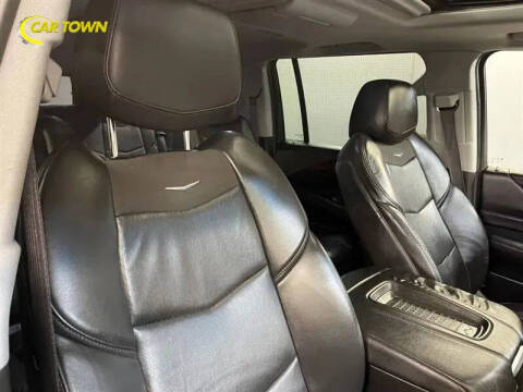 2018 Cadillac Escalade ESV Luxury