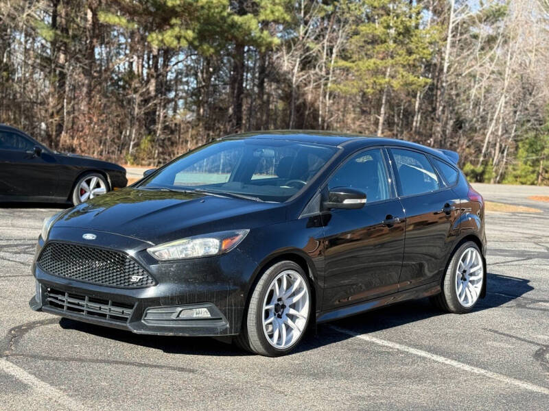 2017 Ford Focus ST's photo