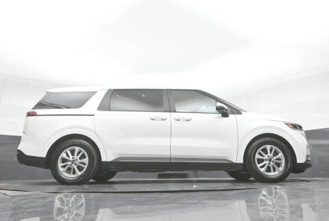 2022 Kia Carnival LX