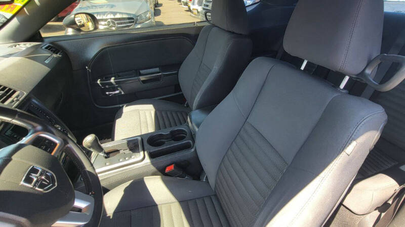 2014 Dodge Challenger SXT