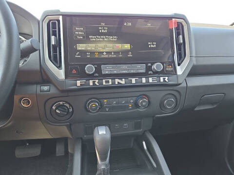 2025 Nissan Frontier SV