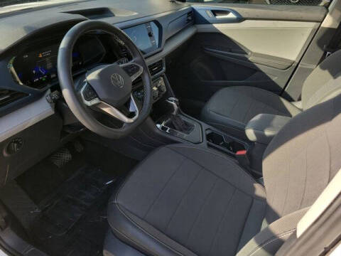 2024 Volkswagen Taos SE