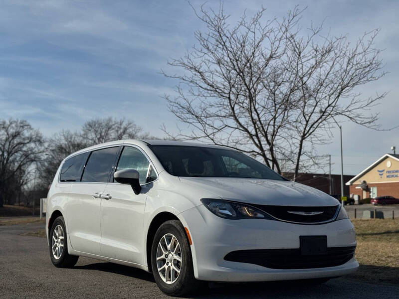 2017 Chrysler Pacifica for sale at Carport Enterprise in Kansas City MO