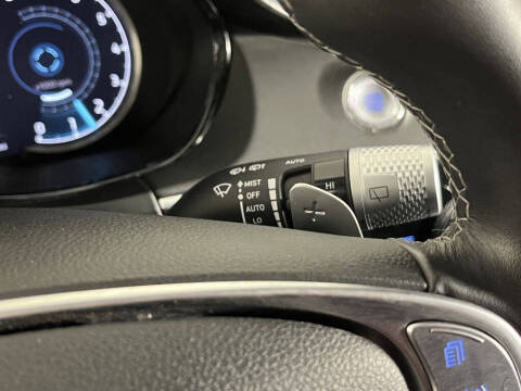 2025 Genesis GV70 2.5T Standard