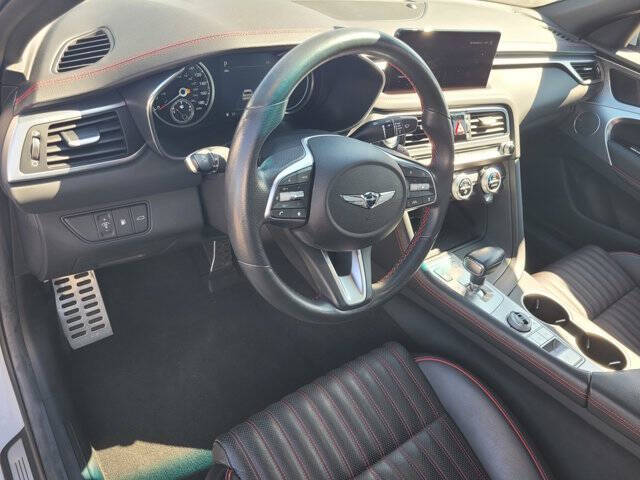 2023 Genesis G70
